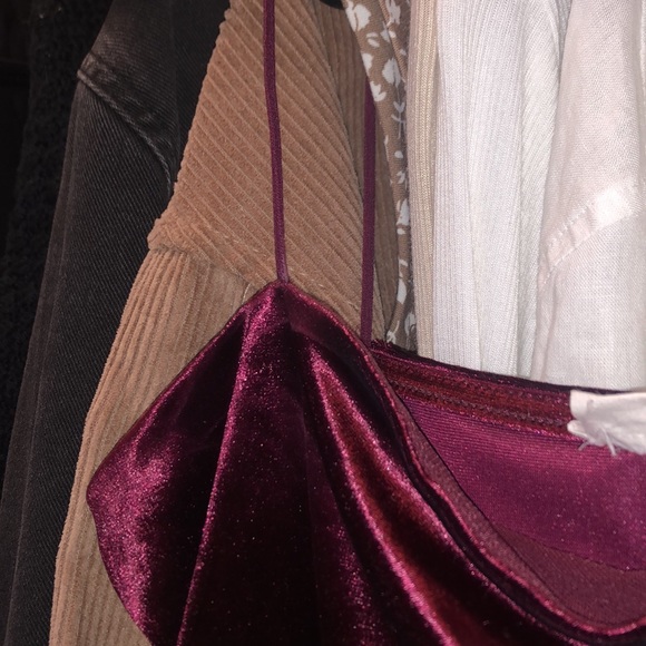 Velvet crop top - Picture 3 of 3